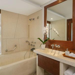 Suite met een King Size Bed op de Hoek
